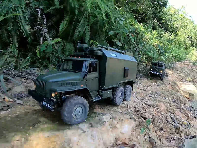 [RC crawler] Jungle Adventure of RC Military Truck